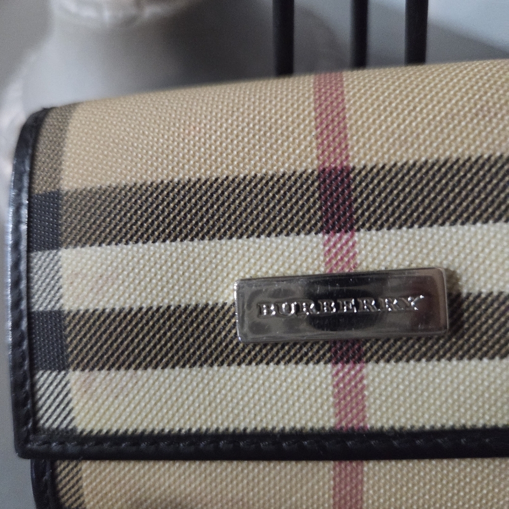 Burberry Checkered Snap Card Case - Picture 3 of 7
